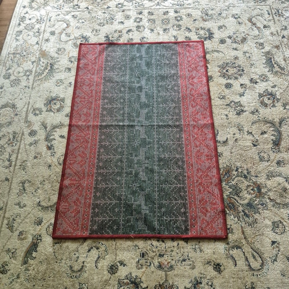 Ruggable Ugly Sweater Red Green Holiday Christmas Rug Cover 2x3 Accent Doormat